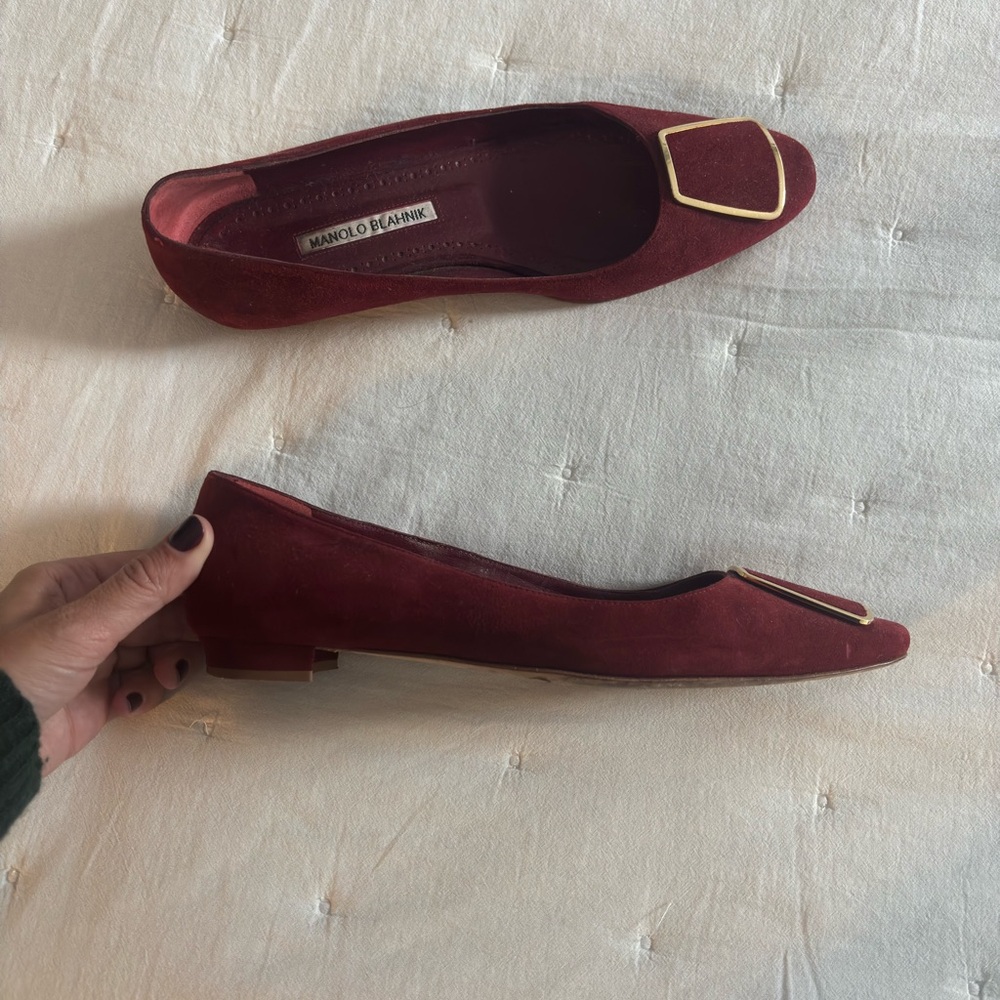 Manolo Blahnik Red Flats with Gold Detail - Picture 3 of 5
